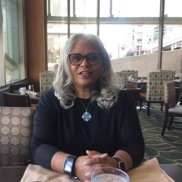 Meet your Posher, Lorraine - Picture 1 of 1